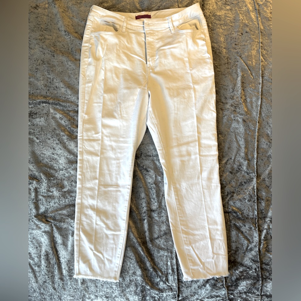 Jennifer Lopez Raw Hemmed Crop Jeans